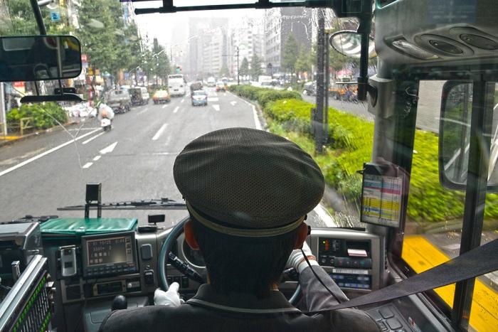 路線バス、送迎バス……バスの種類と運転手に求められる資格｜日本運転手求人センター