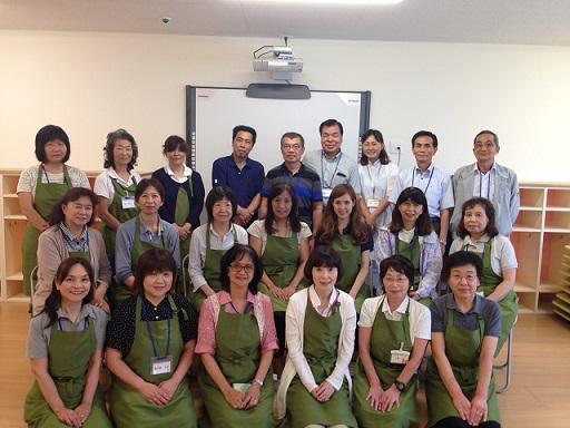 幼児園の送迎バス添乗員　MC0272